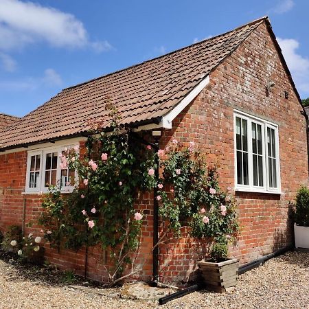 Apartamento Rose Barn West Lavington Exterior foto